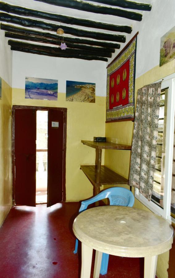 Bed and Breakfast Jambohouse Ламу Экстерьер фото