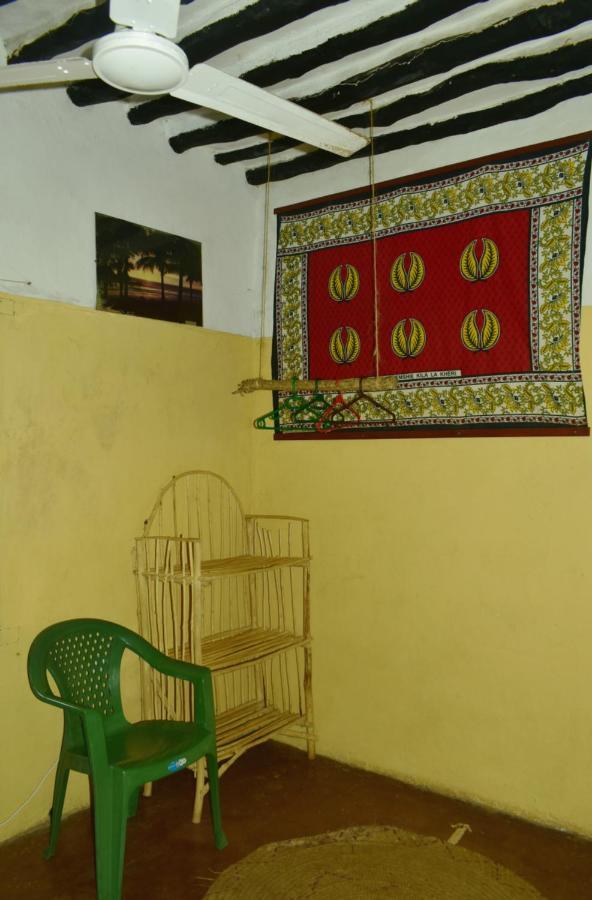 Bed and Breakfast Jambohouse Ламу Экстерьер фото