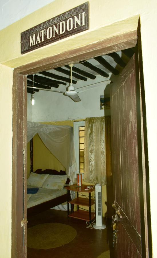 Bed and Breakfast Jambohouse Ламу Экстерьер фото