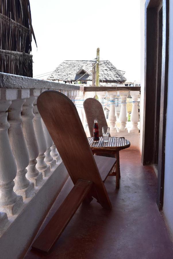 Bed and Breakfast Jambohouse Ламу Экстерьер фото